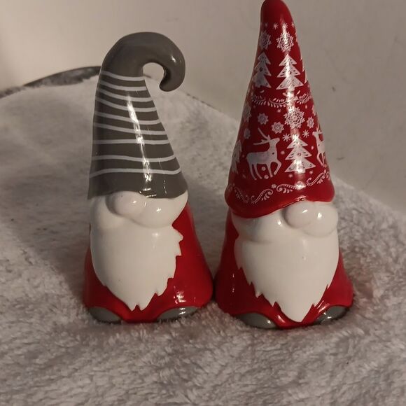 Festive Gnome Ceramic Salt & Pepper Shakers - Red and Gray - Picture 5 of 5